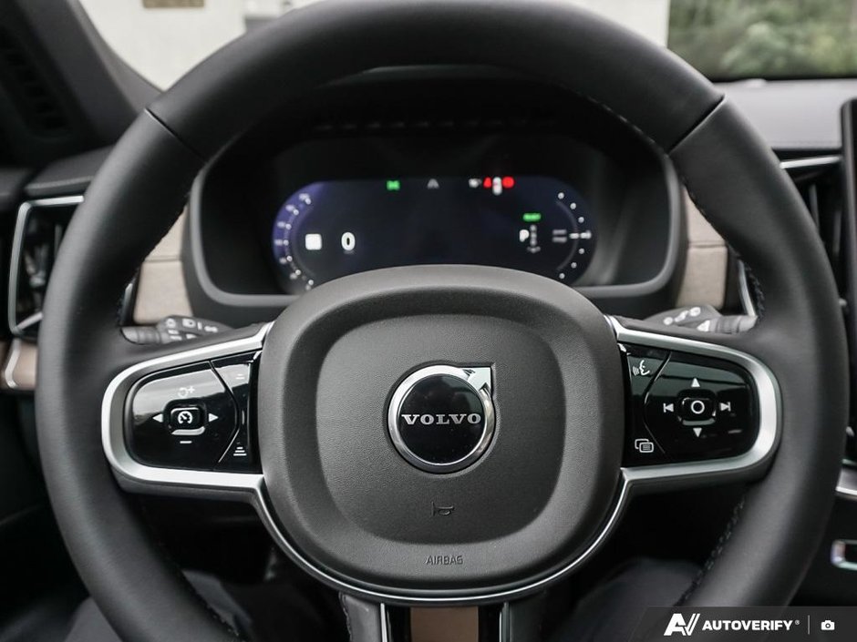 2026 Volvo XC90 Plug-in hybrid Plus 7-Seater (Dark Theme)-16