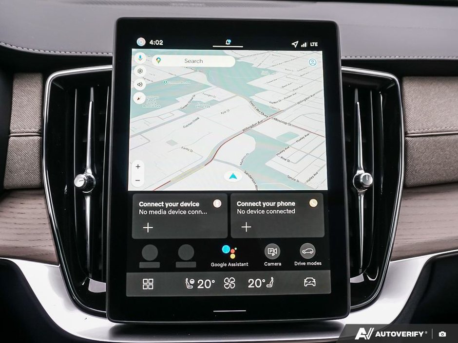 2026 Volvo XC90 Plug-in hybrid Plus 7-Seater (Dark Theme)-23