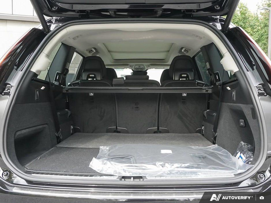 2026 Volvo XC90 Plug-in hybrid Plus 7-Seater (Bright Theme)-11