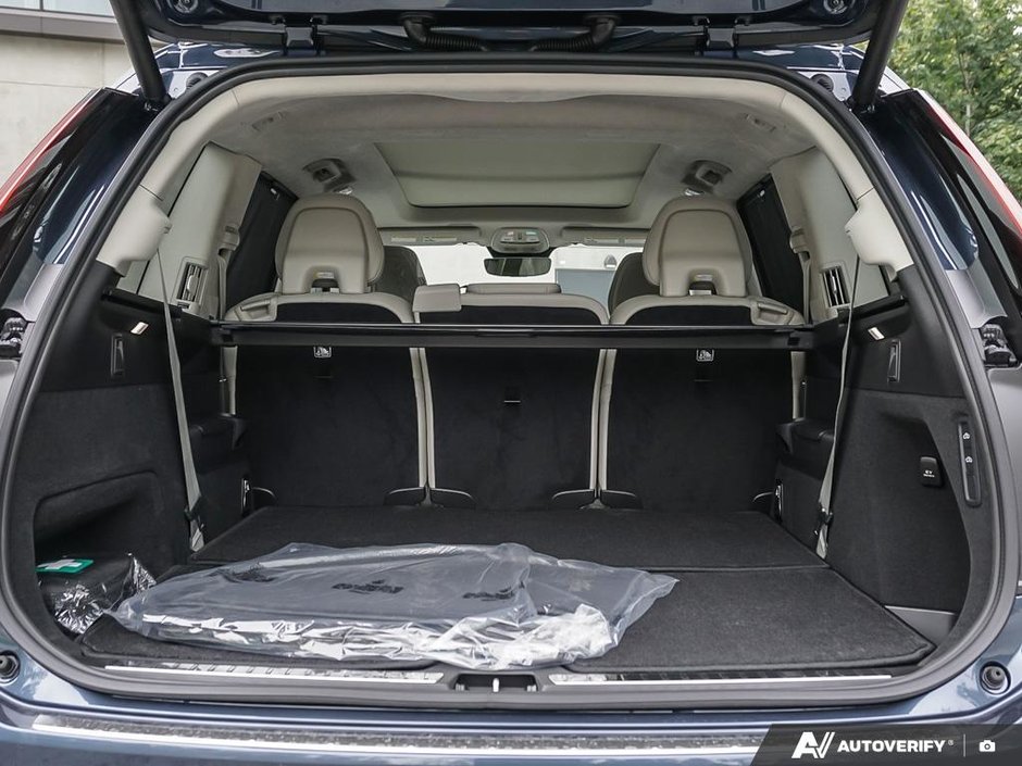 2026 Volvo XC90 Ultra 7-Seater (Bright Theme)-11