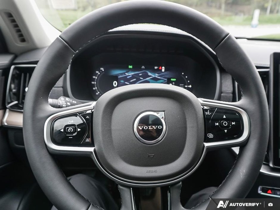2026 Volvo XC90 Plug-in hybrid Plus 7-Seater (Dark Theme)-16