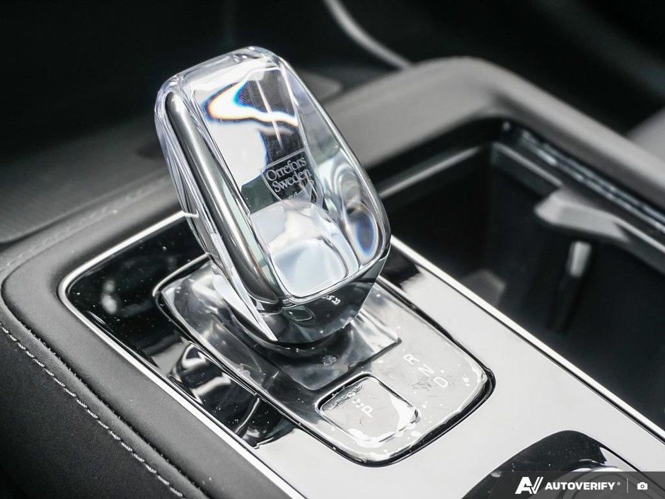 2026 Volvo XC90 Plug-in hybrid Plus 7-Seater (Dark Theme)-21