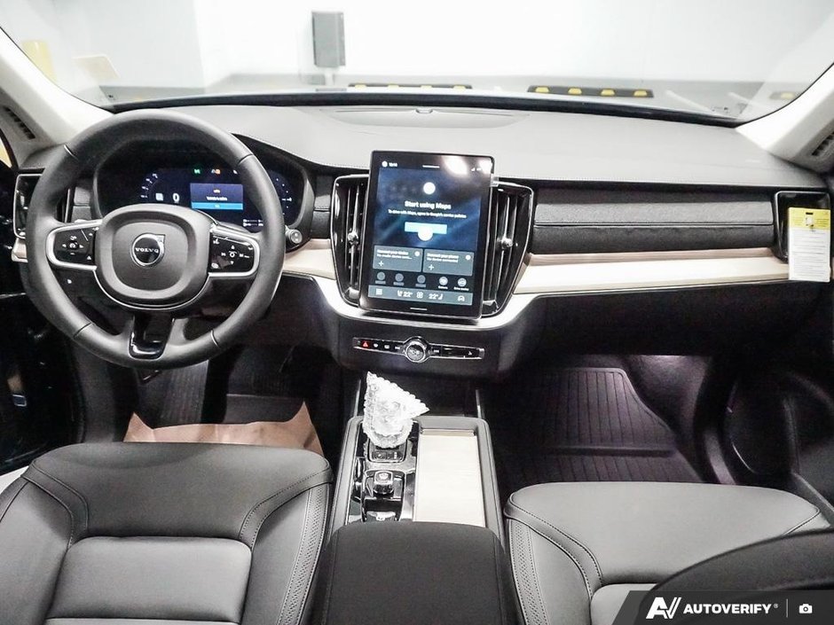 2026 Volvo XC90 Plug-in hybrid Core 7-Seater (Bright Theme)-13