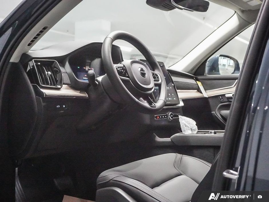 2026 Volvo XC90 Plug-in hybrid Core 7-Seater (Bright Theme)-15
