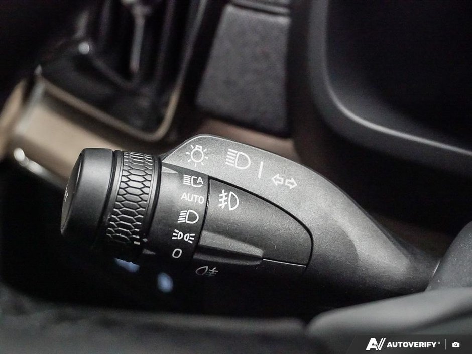 2026 Volvo XC90 Plug-in hybrid Core 7-Seater (Bright Theme)-18