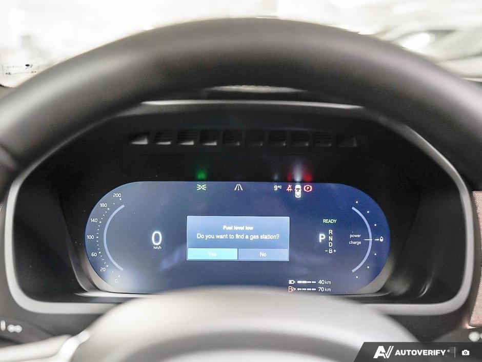 2026 Volvo XC90 Plug-in hybrid Plus 7-Seater (Dark Theme)-14