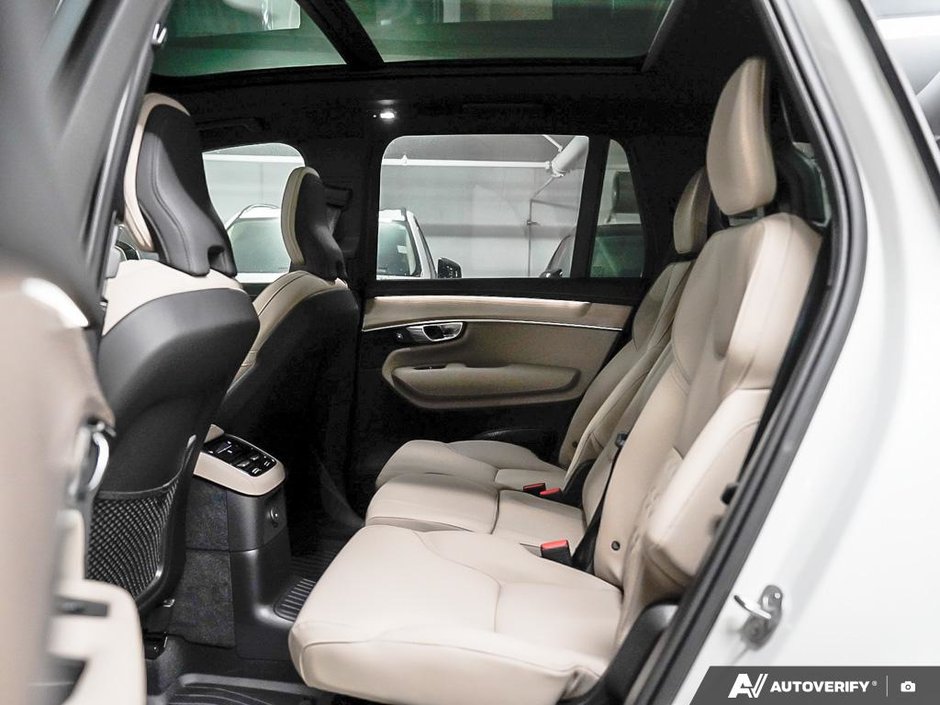 2026 Volvo XC90 Plug-in hybrid Plus 7-Seater (Dark Theme)-23