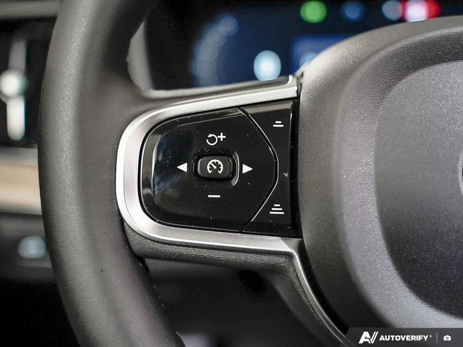 2026 Volvo XC90 Plug-in hybrid Plus 7-Seater (Dark Theme)-17
