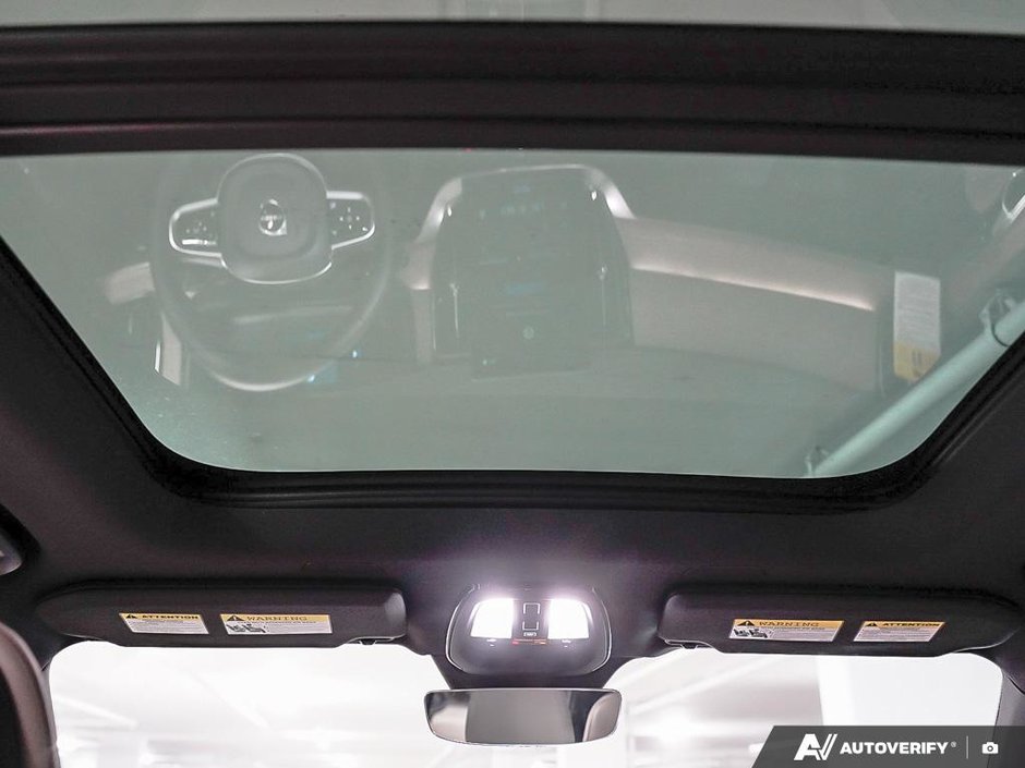 2026 Volvo XC90 Plug-in hybrid Plus 7-Seater (Dark Theme)-25