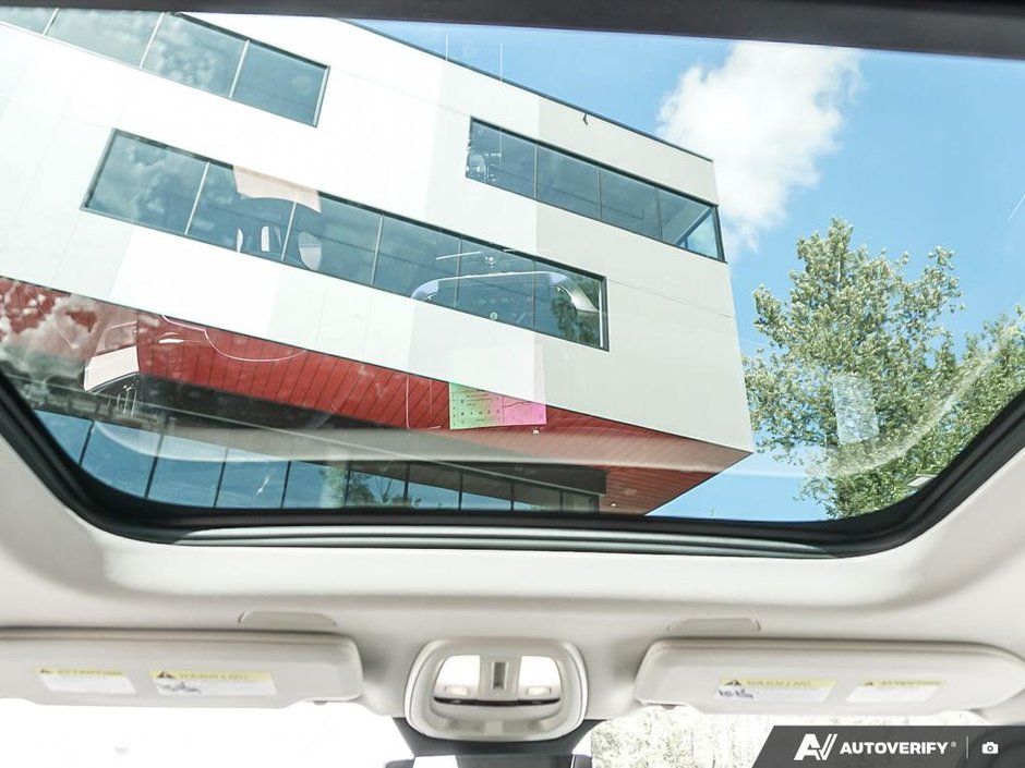 2026 Volvo XC90 Plug-in hybrid Plus 7-Seater (Dark Theme)-13