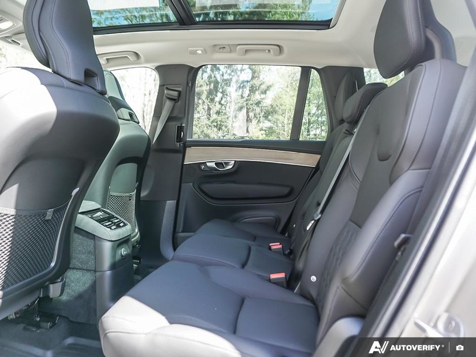 2026 Volvo XC90 Plug-in hybrid Plus 7-Seater (Dark Theme)-12