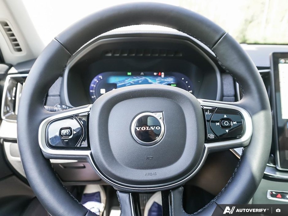 2026 Volvo XC90 Plug-in hybrid Plus 7-Seater (Dark Theme)-16