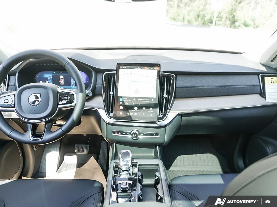 2026 Volvo XC90 Plug-in hybrid Plus 7-Seater (Dark Theme)-14