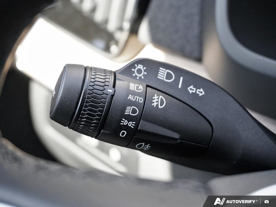 2026 Volvo XC90 Plug-in hybrid Plus 7-Seater (Bright Theme)-18