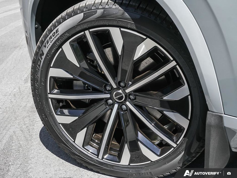 2026 Volvo XC90 Plug-in hybrid Ultra 7-Seater (Dark Theme)-5