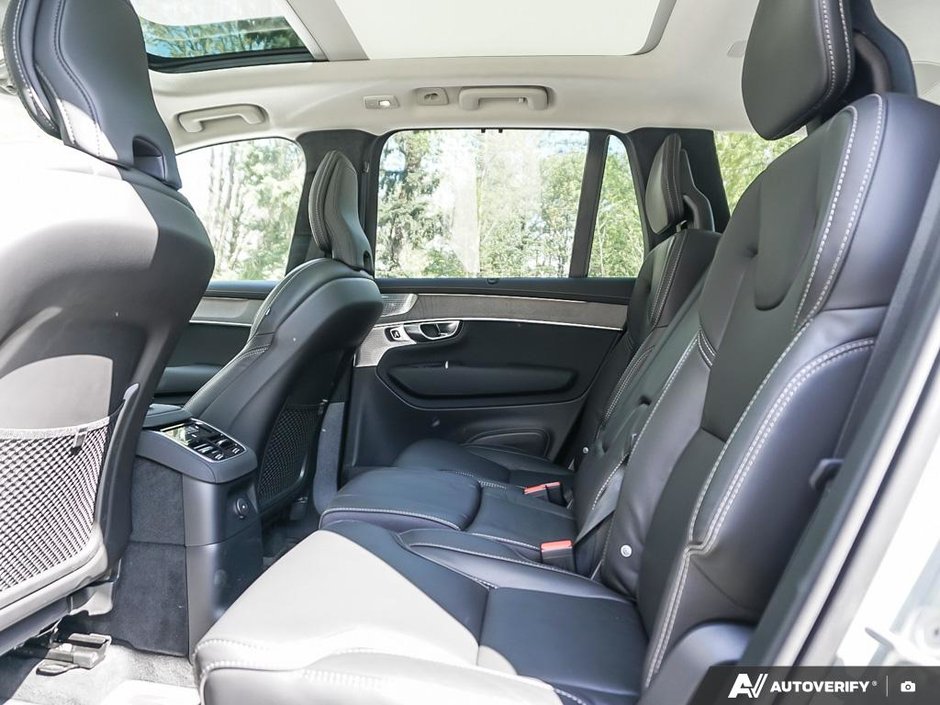 2026 Volvo XC90 Plug-in hybrid Ultra 7-Seater (Dark Theme)-12