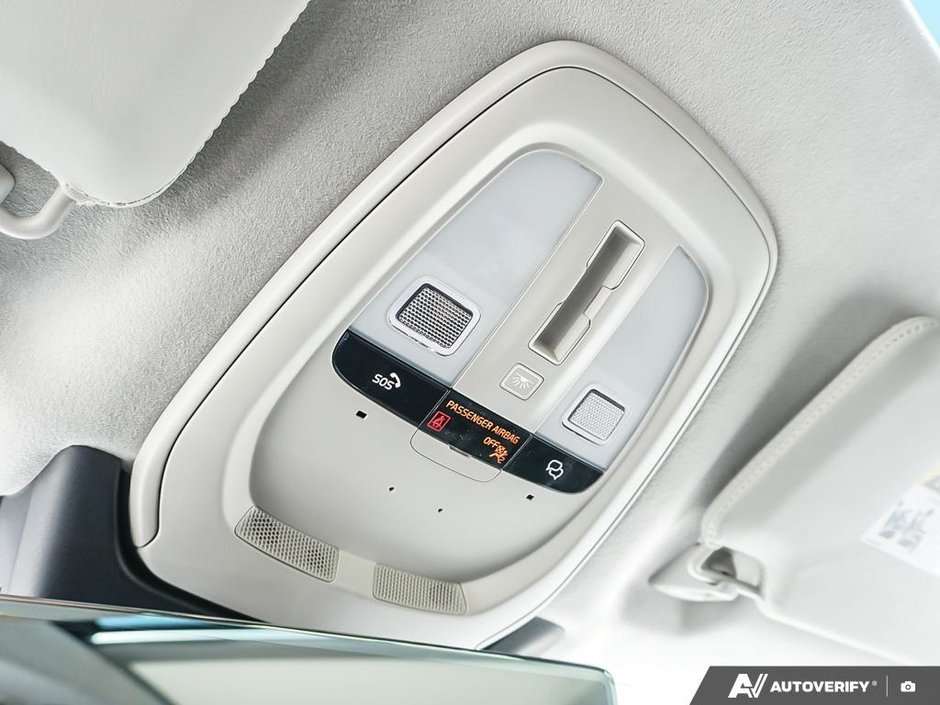 2026 Volvo XC90 Plug-in hybrid Ultra 7-Seater (Dark Theme)-24