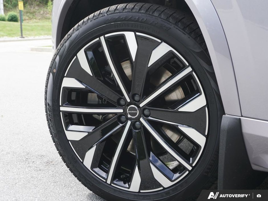 2026 Volvo XC90 Plug-in hybrid Ultra 7-Seater (Dark Theme)-5