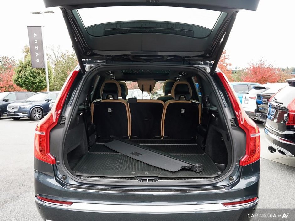 2022 Volvo XC90 INSCRIPTION + BOWERS & WILKINS SOUND-10