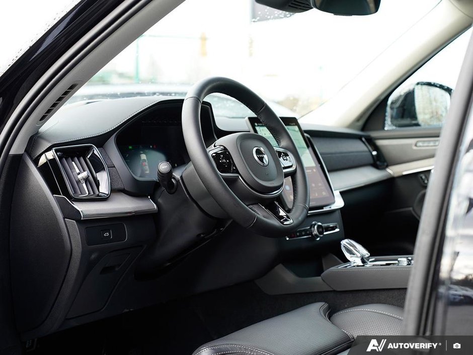 2025 Volvo XC90 Ultra | Top Trim - Low Mileage-12