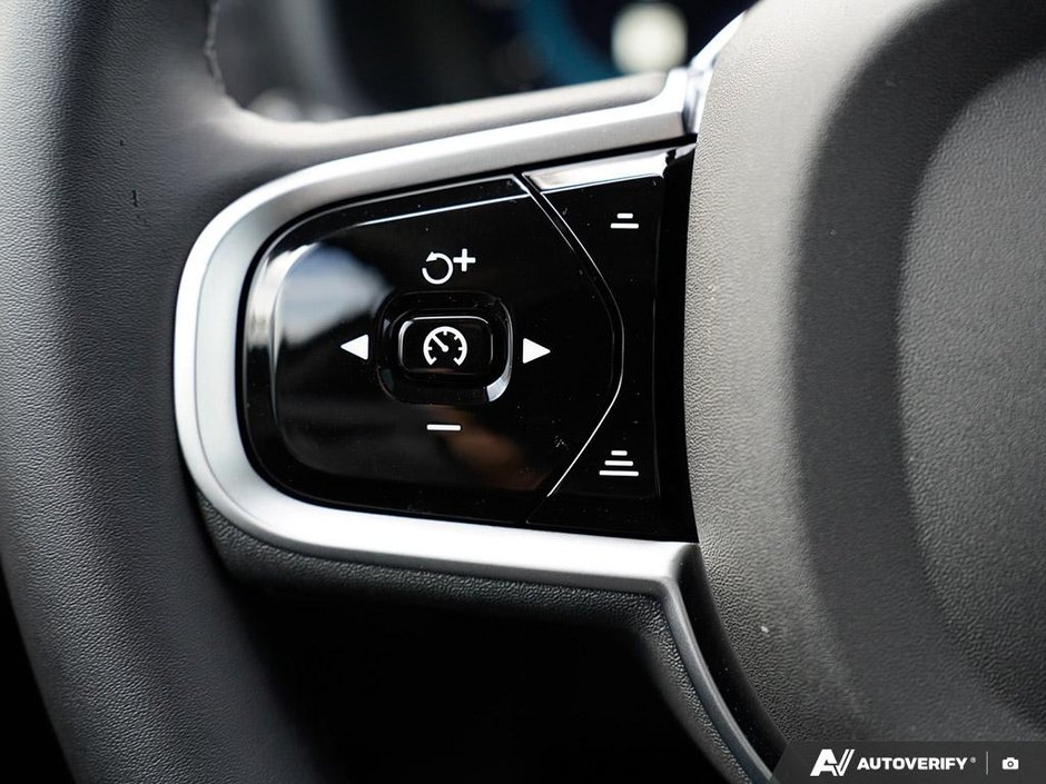 2025 Volvo XC90 Ultra | Top Trim - Low Mileage-15