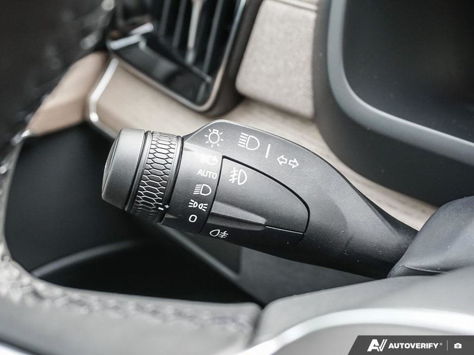 2026 Volvo XC90 Plus 7-Seater (Bright Theme)-18