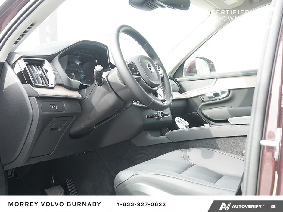 2026 Volvo XC90 Plus Bright Theme - 7 Passenger-16