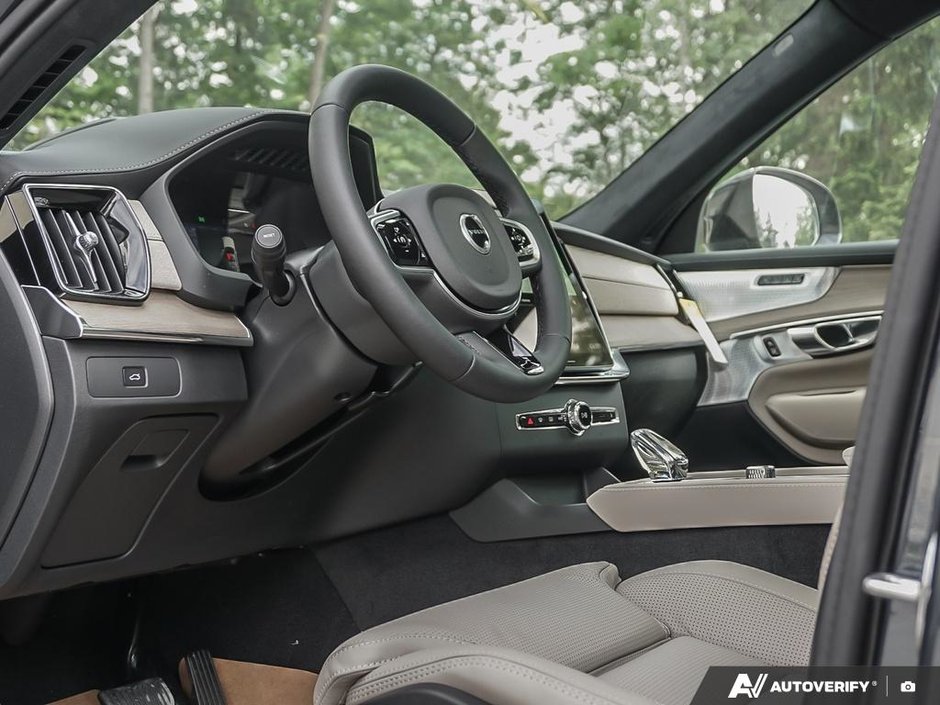 2026 Volvo XC90 Ultra 7-Seater (Dark Theme)-15