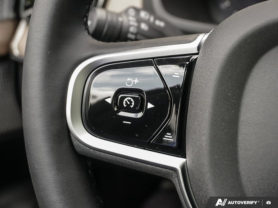 2026 Volvo XC90 Ultra 7-Seater (Dark Theme)-19