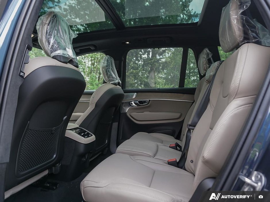 2026 Volvo XC90 Ultra 7-Seater (Dark Theme)-12