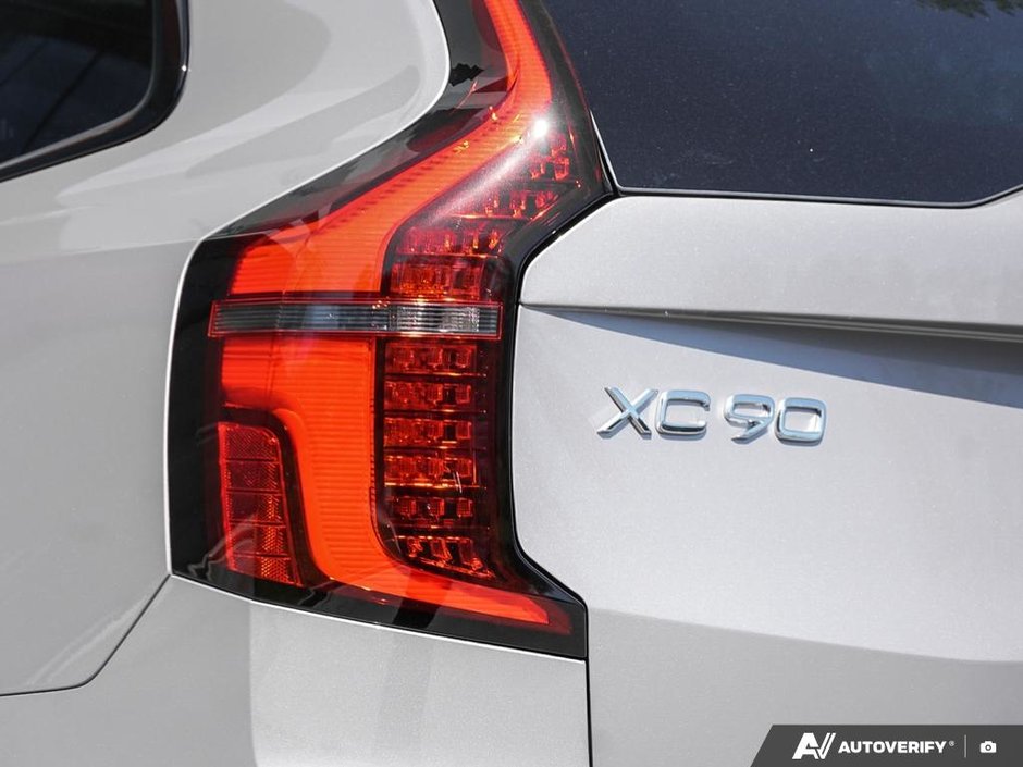 2026 Volvo XC90 Ultra 7-Seater (Dark Theme)-10