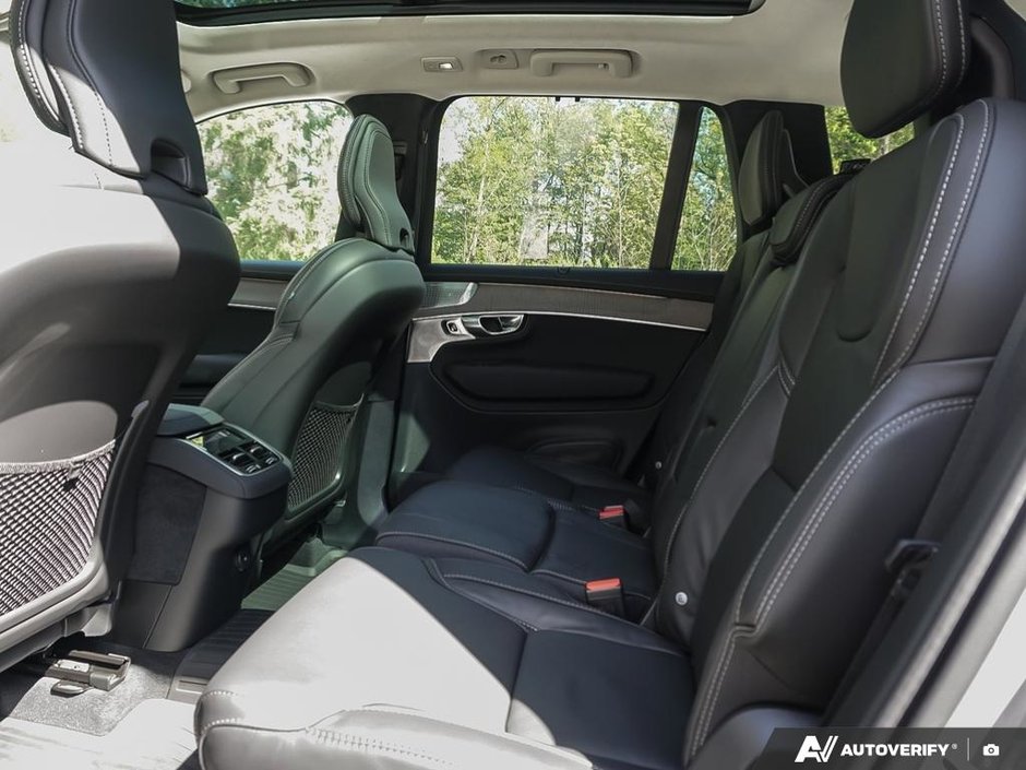 2026 Volvo XC90 Ultra 7-Seater (Dark Theme)-12