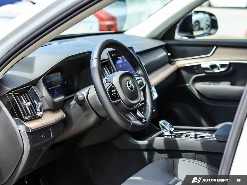2026 Volvo XC90 Plus- Low Kilometres | AWD | 7 SEATS-12
