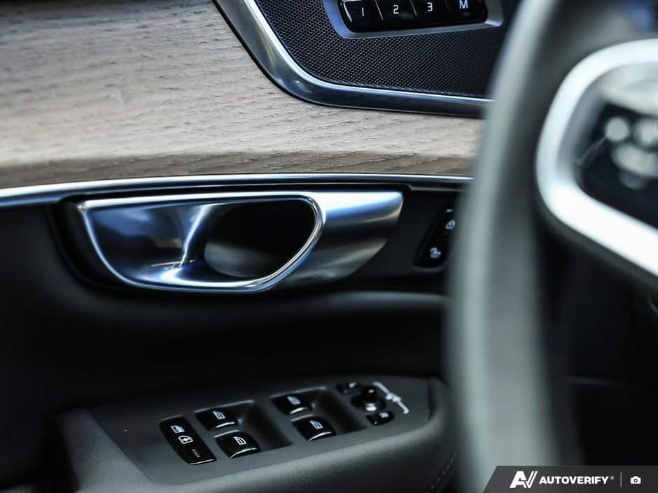 2026 Volvo XC90 Plus- Low Kilometres | AWD | 7 SEATS-16