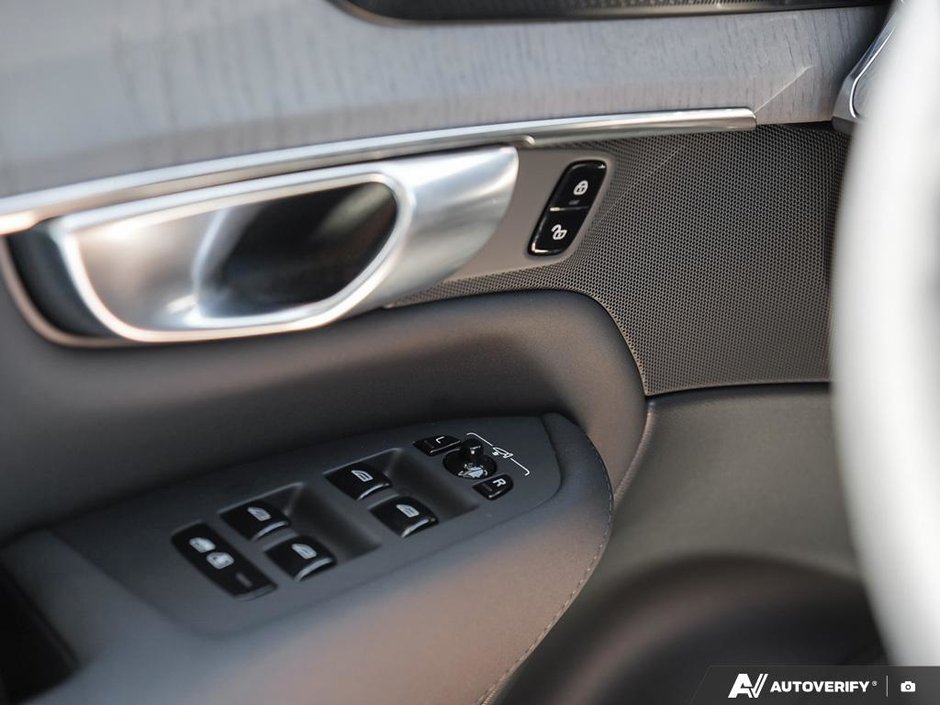 2026 Volvo XC90 Ultra Trim | Active Air Suspension | Like New-16