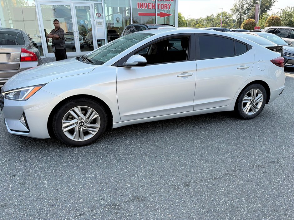 2019 Hyundai Elantra Preferred-1