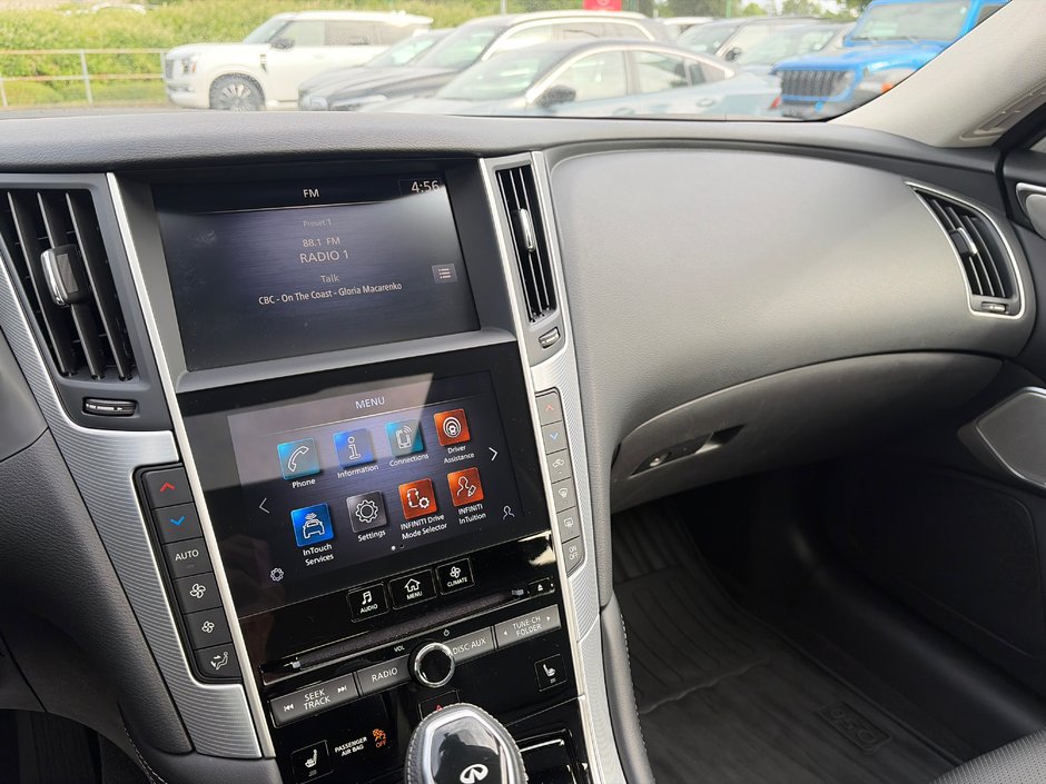 2023 Infiniti Q50 LUXE-9