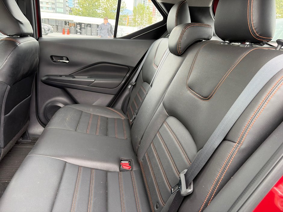 2018 Nissan Kicks SR // NO ACCIDENTS-8
