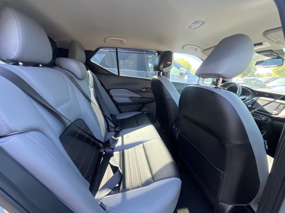 2023 Nissan Kicks SR-3