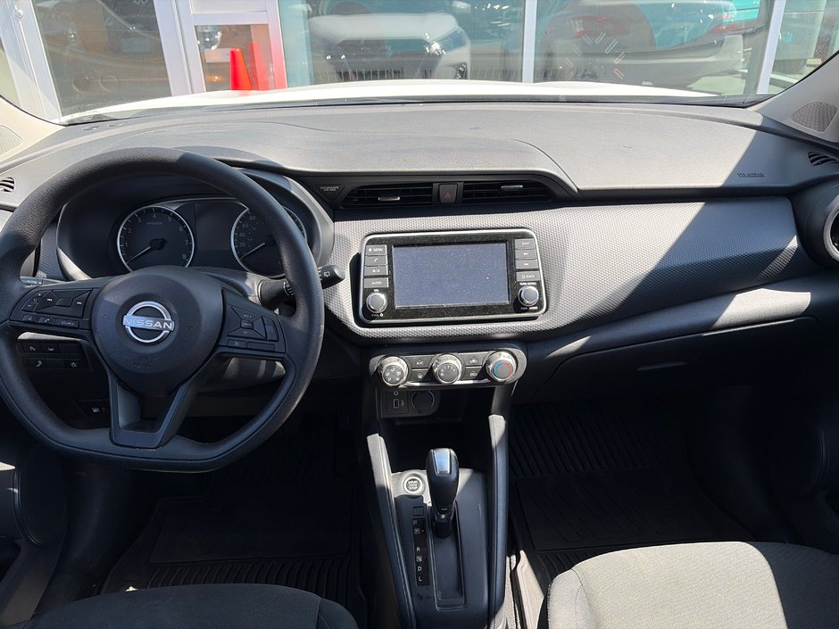 2024 Nissan Kicks S // 2.9% FINANCE RATE!-1