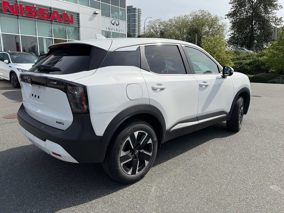 2025 Nissan Kicks SV AWD // 2.99% FINANCING!-6