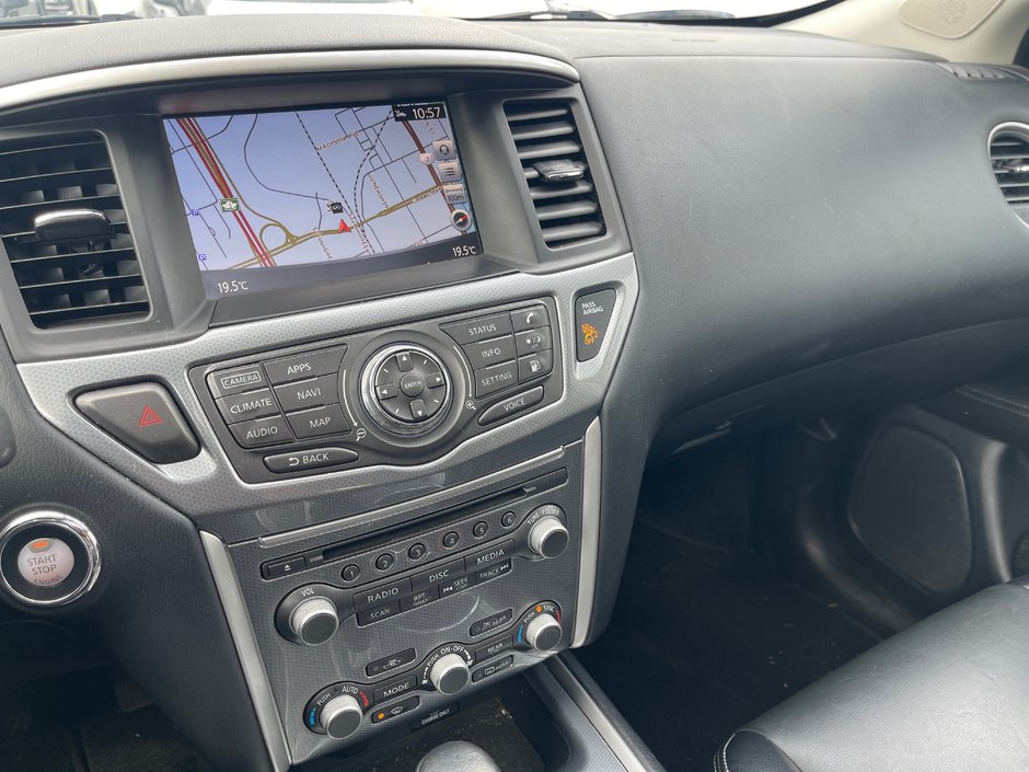 2020 Nissan Pathfinder SL PREMIUM // LEATHER-9