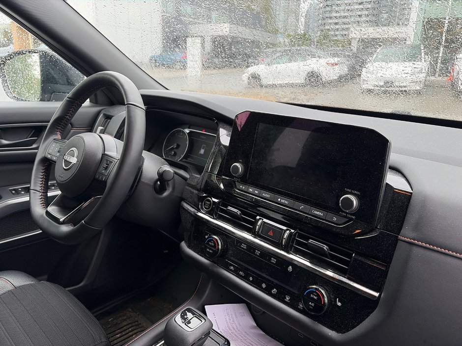 2024 Nissan Pathfinder ROCK CREEK // LOW KMS-5