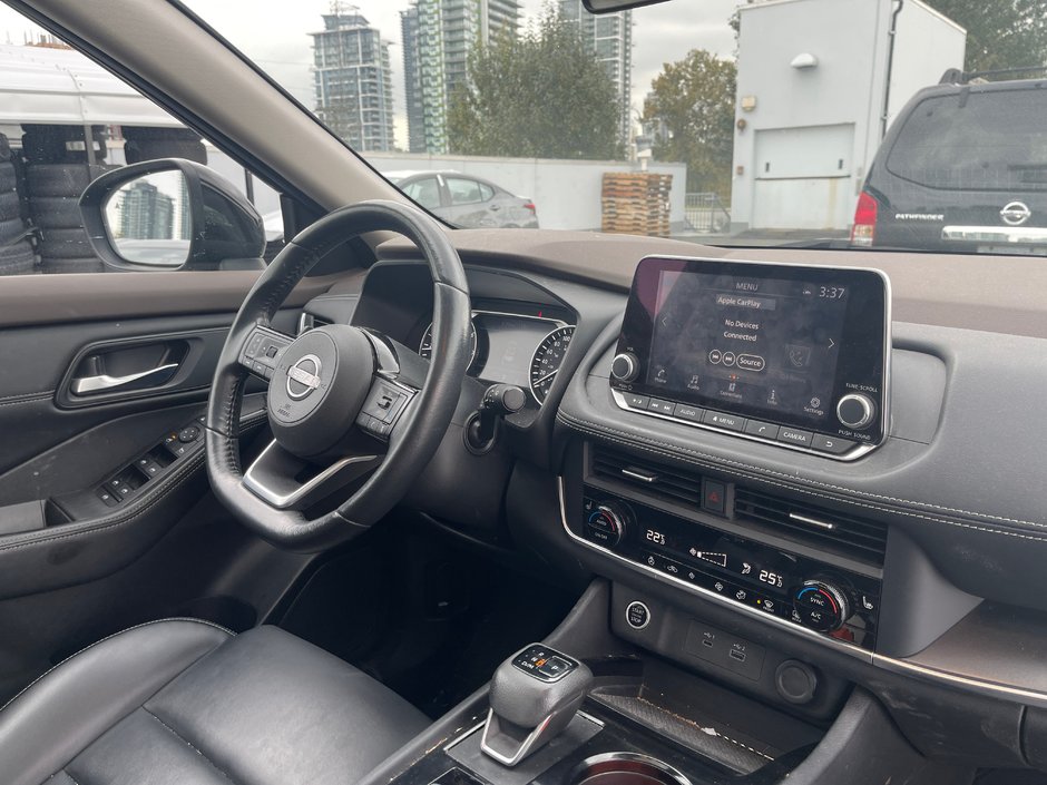 2023 Nissan Rogue SV AWD // MIDNIGHT EDITION-3