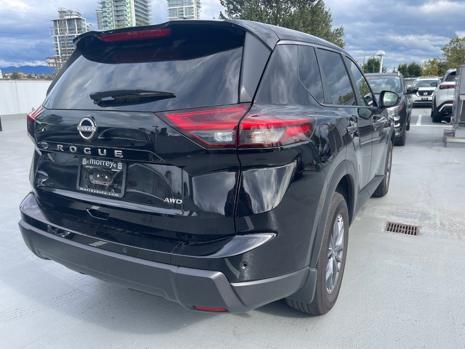 2024 Nissan Rogue S-2