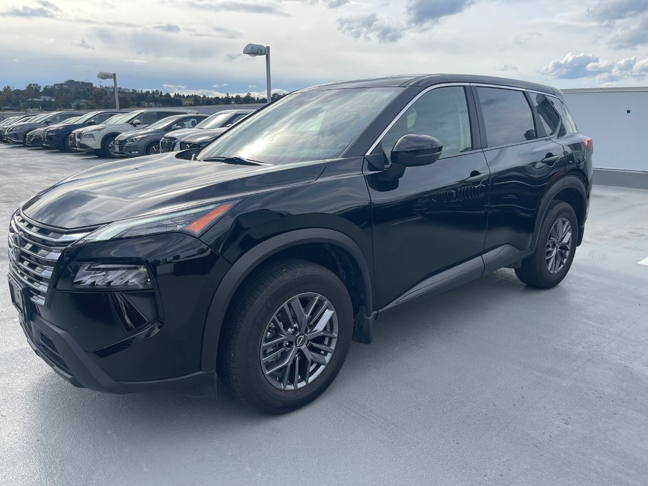 2024 Nissan Rogue S-0