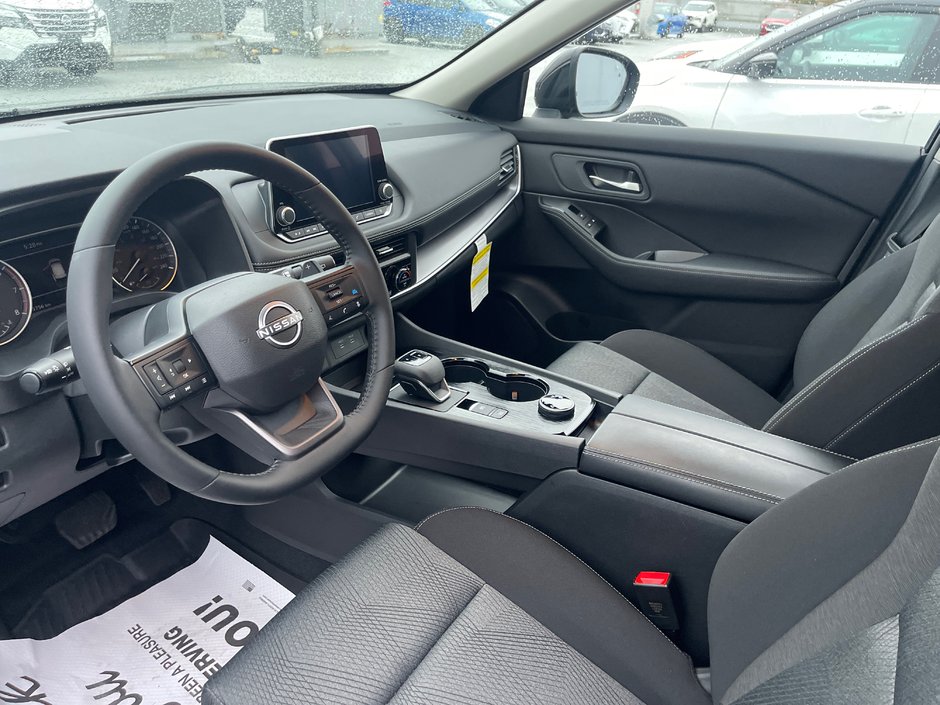 2025 Nissan Rogue SV AWD // 2.99% FINANCING!-7