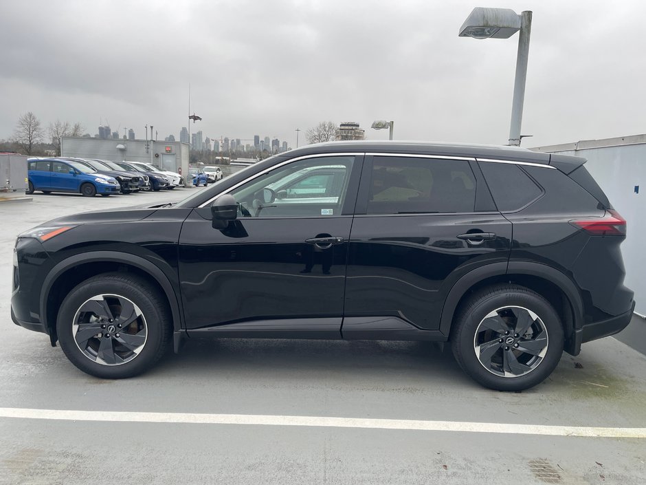 2025 Nissan Rogue SV AWD // 2.99% FINANCING!-2