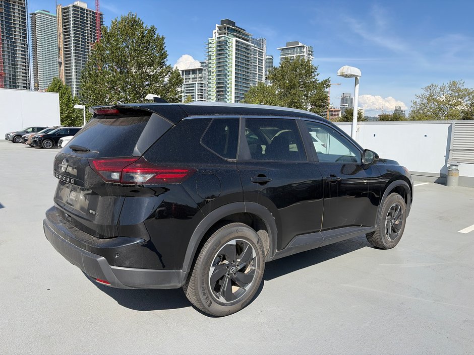 2025 Nissan Rogue SV AWD // 2.99% FINANCING!-2