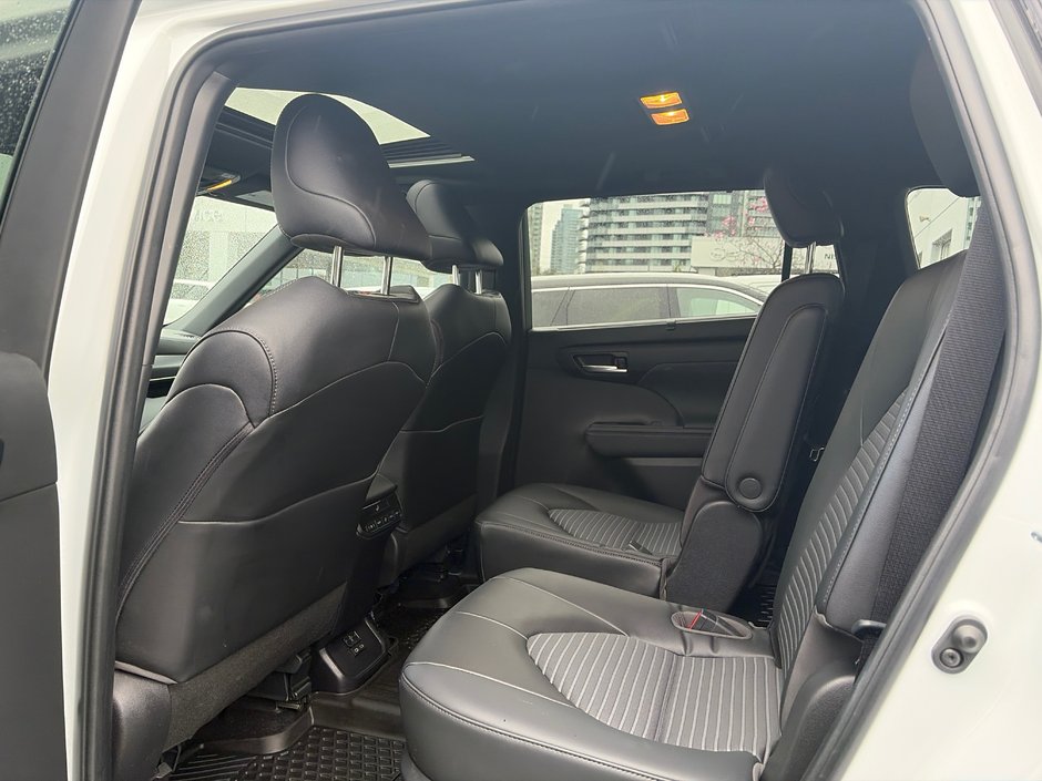 2023 Toyota Highlander XSE-3